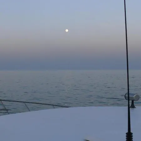 Motor Yacht Sylla ספינת מלון